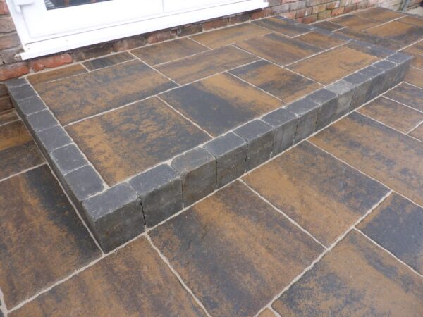 Kerbstone - Image 14