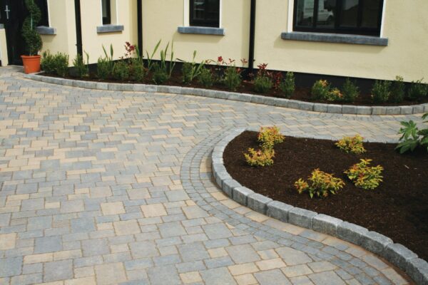 Kerbstone - Image 19