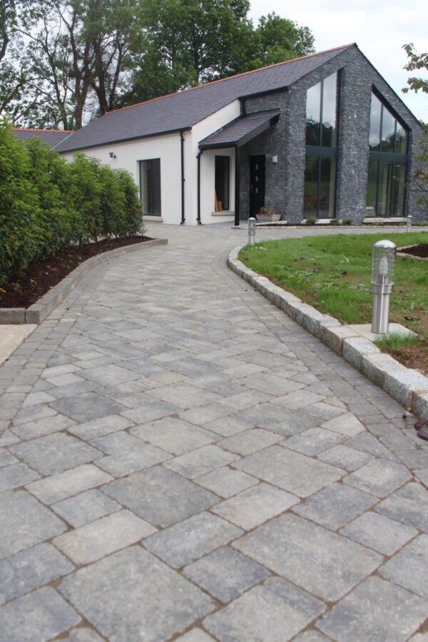 Kerbstone - Image 20