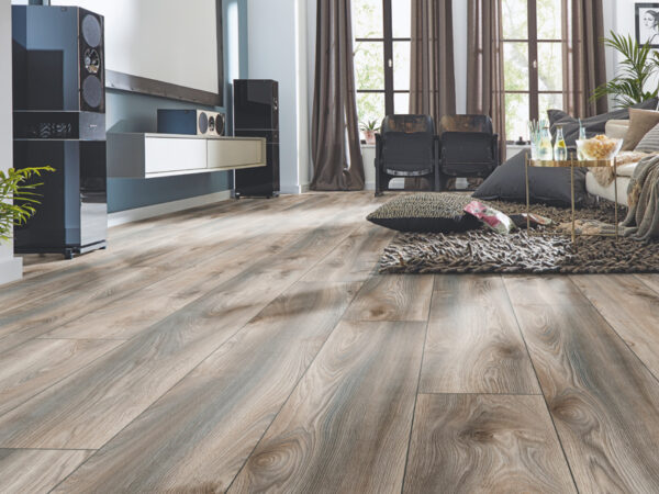 MAMMUT PLUS WIDE LONG PLANK MACRO OAK GREY LAMINATE FLOORING AC5