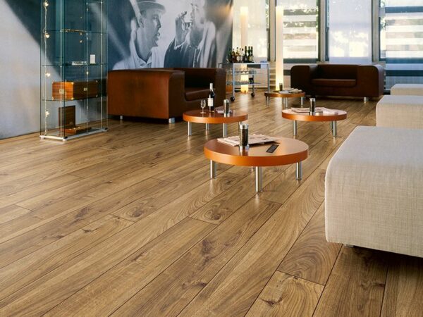 MAMMUT LONG PLANK EVEREST OAK BRONZE LAMINATE FLOORING AC5