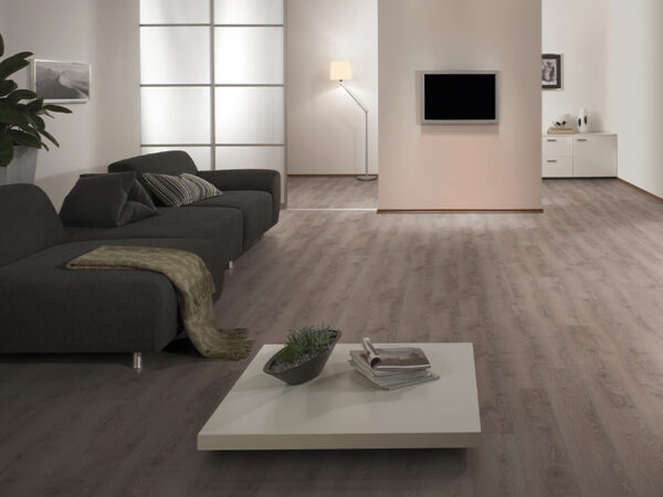 MAMMUT LONG PLANK MOUNTAIN OAK GREY LAMINATE FLOORING AC5