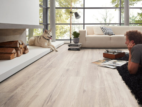 ROBUSTO PLANK PETTERSSON OAK BEIGE LAMINATE FLOORING AC5