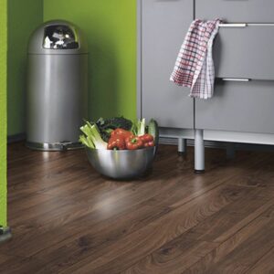 DYNAMIC PLUS PLANK SMOKED OAK LAMINATE FLOORING AC4