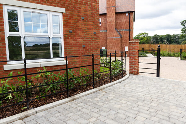 ESTATE RAILINGS - Image 6