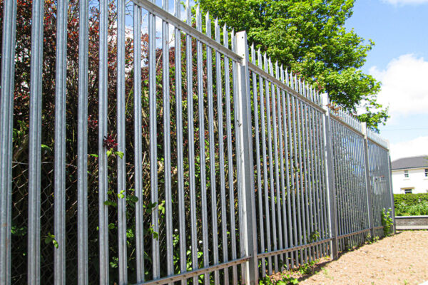 PALISADE FENCING - Image 7