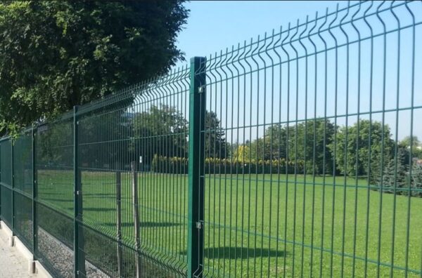 V-MESH FENCING PANELS & GATES - Image 5