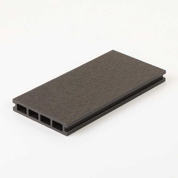 Portland Montana Composite Decking - Image 12