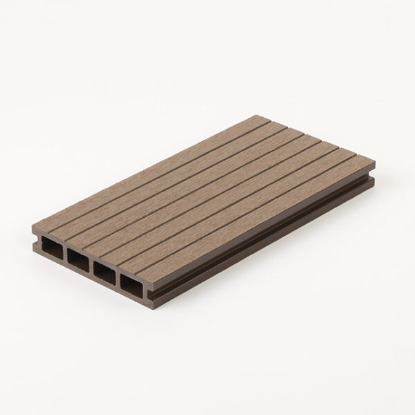 Portland Montana Composite Decking - Image 3