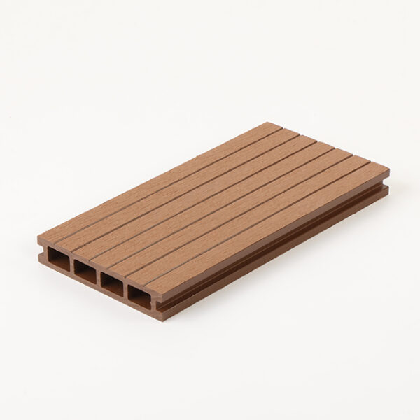 Portland Montana Composite Decking - Image 15