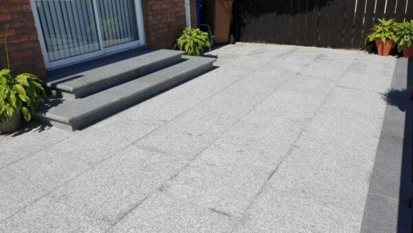 Silver Granite Paving Slabs - Image 3