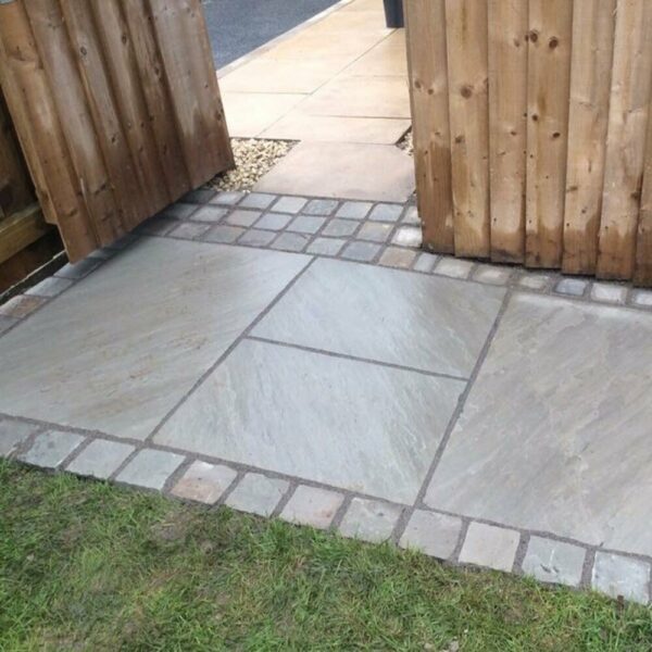 Grey Sandstone Cobbles Tumbled - Image 4