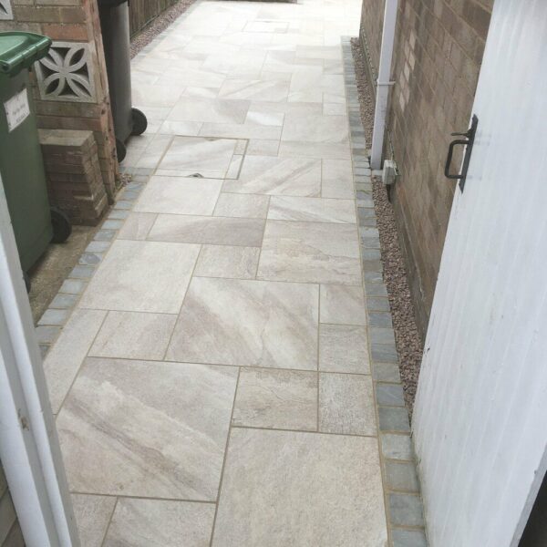 Grey Sandstone Cobbles Tumbled - Image 6