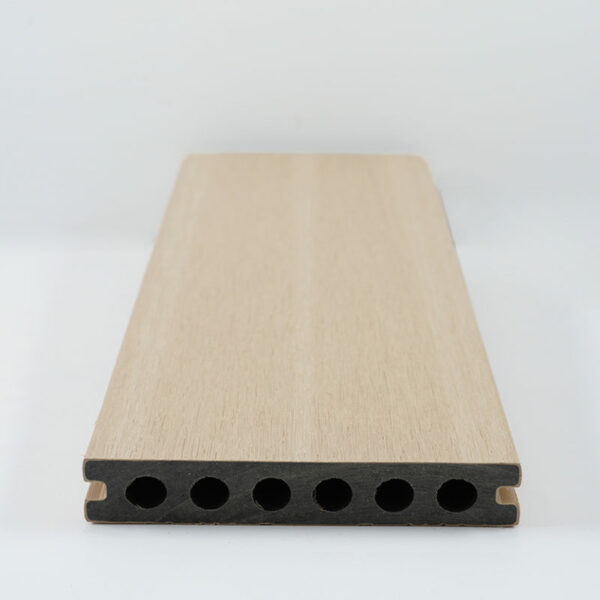 Ultrashield Naturale Composite Decking - Image 15