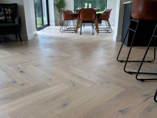 BARISTA HERRINGBONE OAK MOCHA BRUSHED MATT LACQUERED ENGINEERED FLOORING - Image 2
