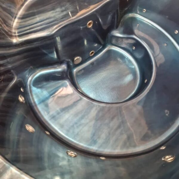 Acrylic hot tub with integrated heater - Image 11