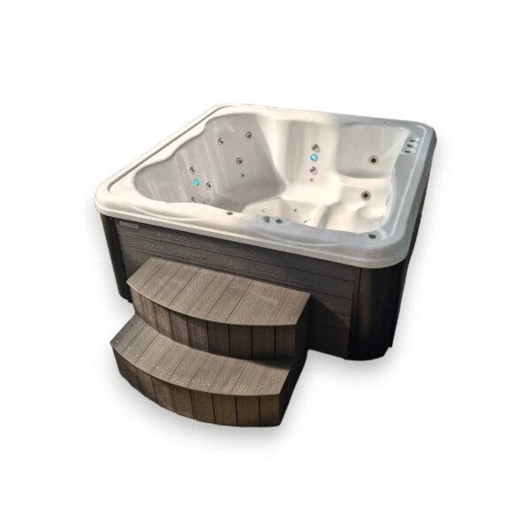Acrylic square hot tub with external heater - Image 13
