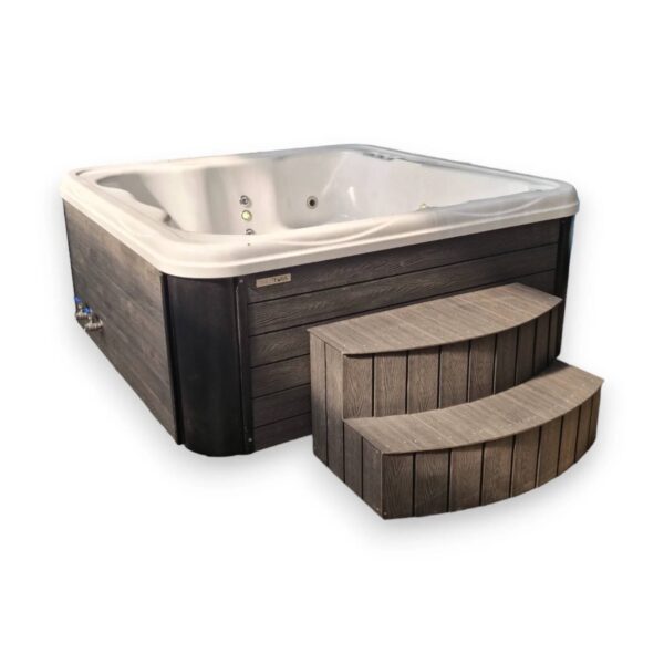 Acrylic square hot tub with external heater - Image 19