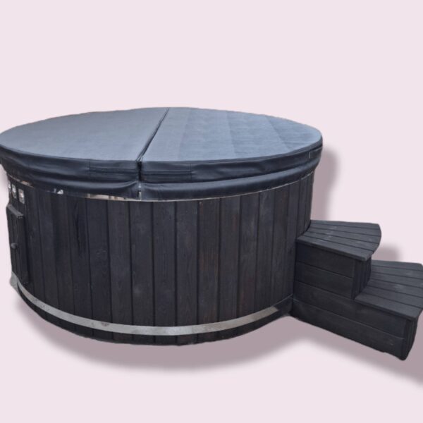 Fibreglass hot tub with external heater - Image 14