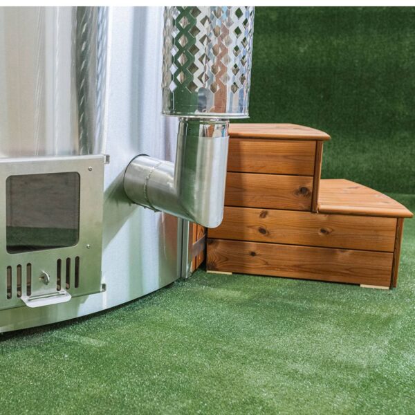 Fibreglass hot tub with integrated heater - Image 18