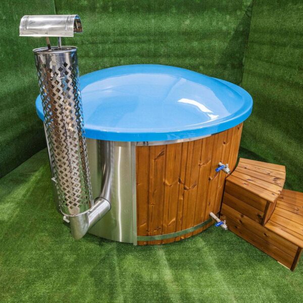 Fibreglass hot tub with integrated heater - Image 28